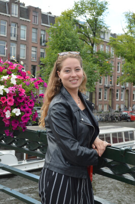 Lieke zoekt een Kamer / Appartement / Huurwoning / Studio in Amsterdam